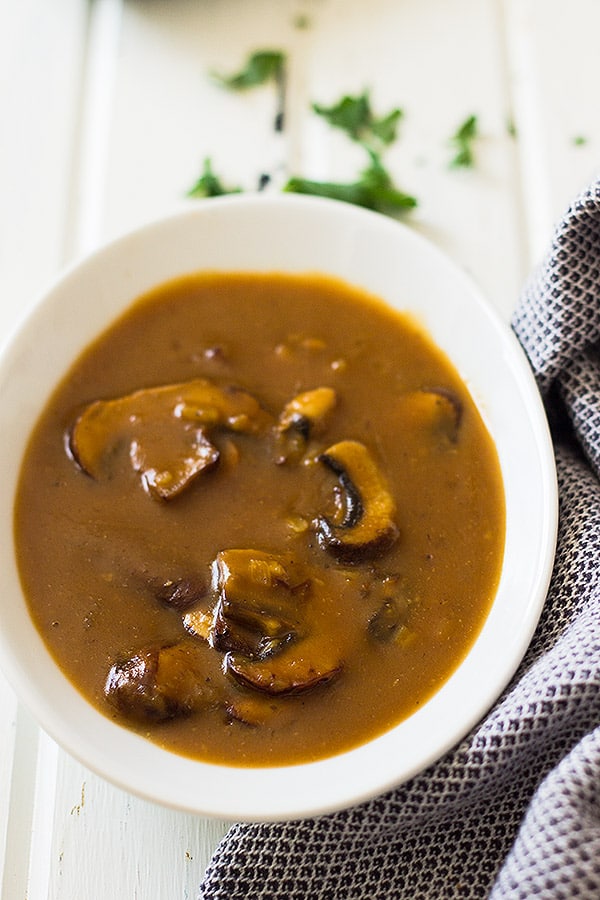 Easy Mushroom Gravy | Countryside Cravings