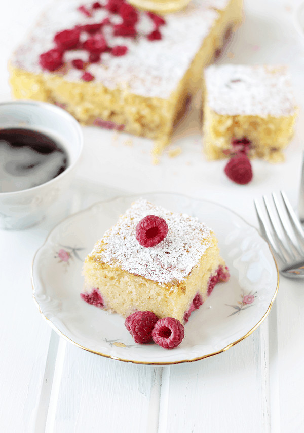 This Lemon Raspberry Coffee Cake is full of lemon flavor and bursting with raspberries! It is summer in a cake! | Countryside Cravings