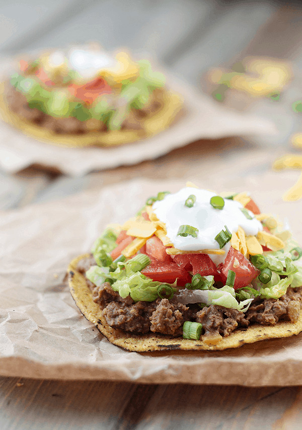 These Beefy Bean Tostadas are an easy weeknight meal in under 30 minutes! | Countryside Cravings