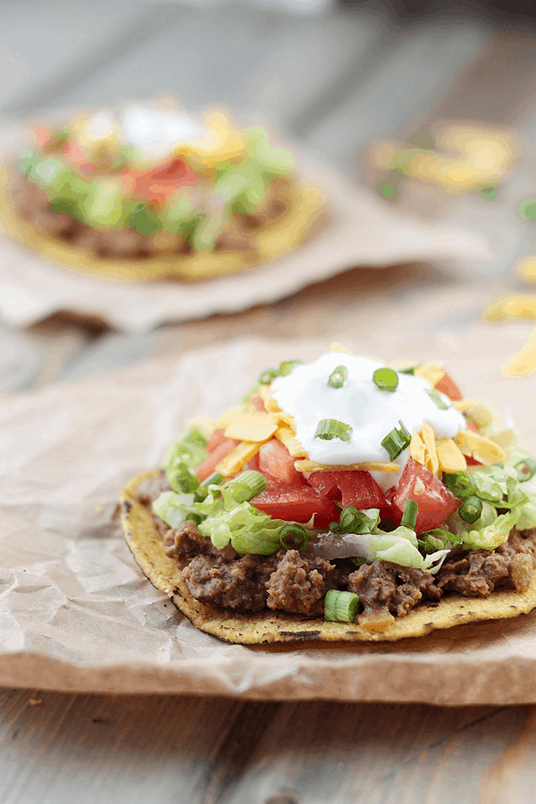 These Beefy Bean Tostadas are an easy weeknight meal in under 30 minutes! | Countryside Cravings