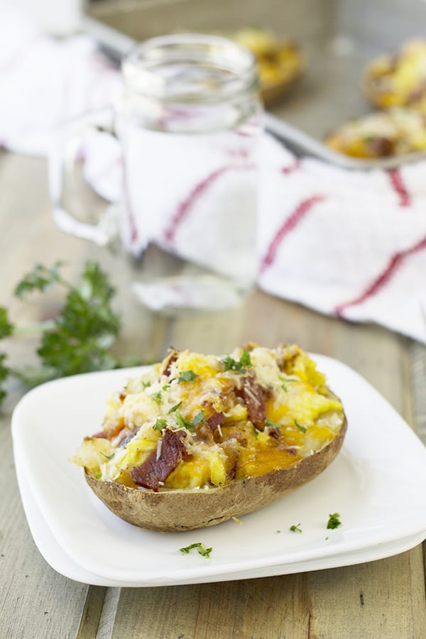 These Twice Baked Breakfast Potatoes are a great way to use leftover baked potatoes! | Countryside Cravings