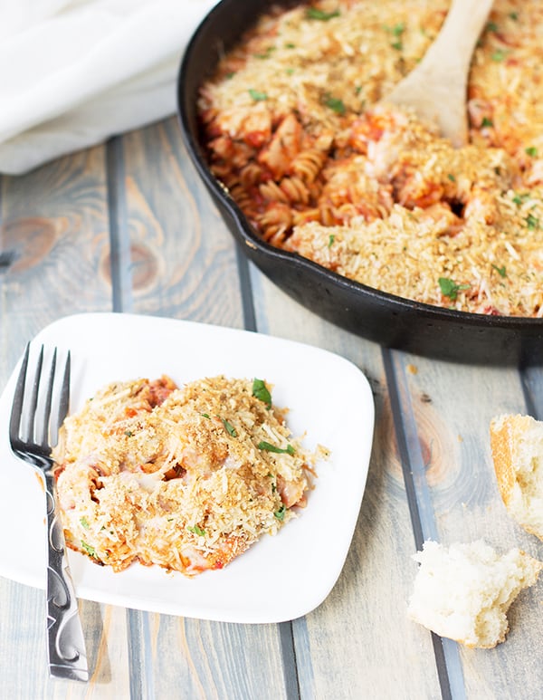 This Chicken Parmesan Pasta Skillet is an easy one pot meal that has all the flavors of chicken Parmesan, just minus the extra work! | Countryside Cravings