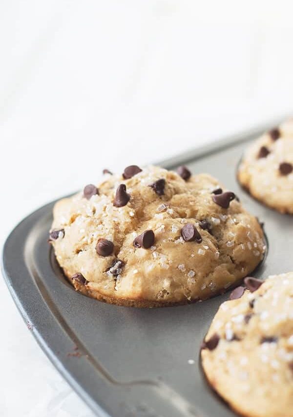 Peanut Butter Chocolate Chip Muffins- an easy muffin that is tender, packed with peanut butter flavor and studded with mini chocolate chips! | countrysidecravings.com