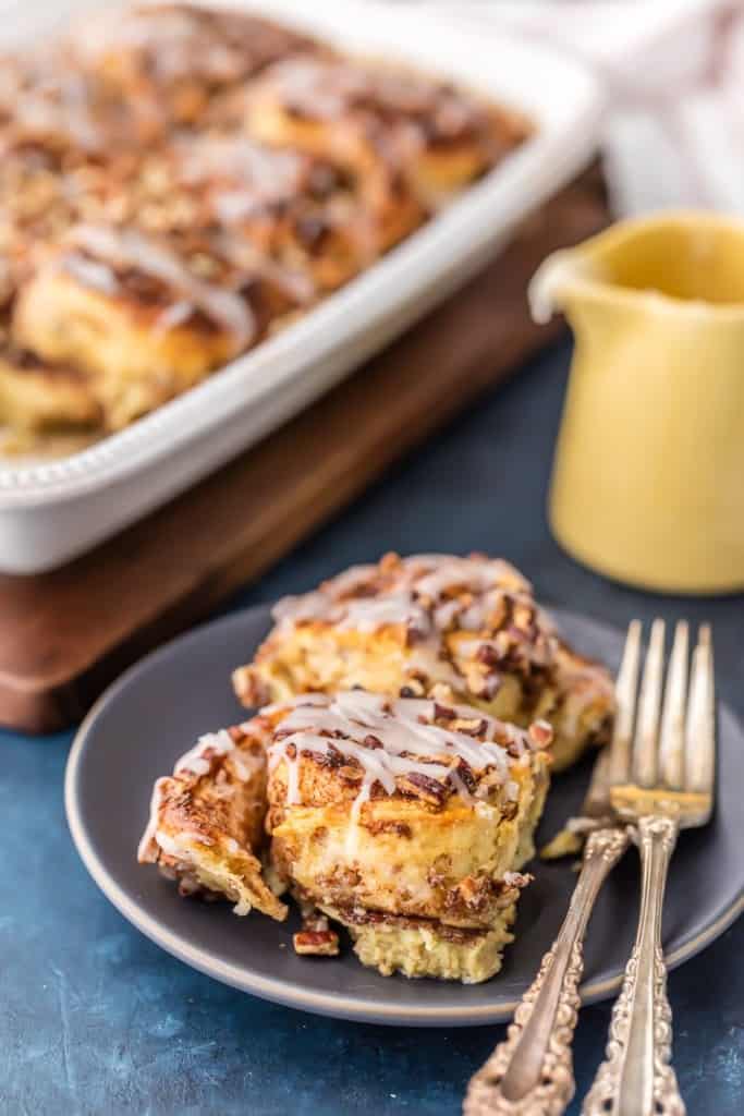 Easy Cinnamon Roll French Toast Bake | The Cookie Rookie