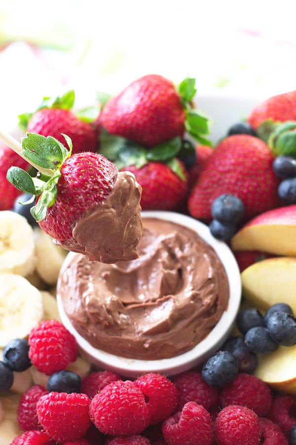 Chocolate Cream Cheese Fruit Dip -this smooth and creamy dip is perfect paired with all types of fruit! It's a great snack, dessert or appetizer. | countrysidecravings.com