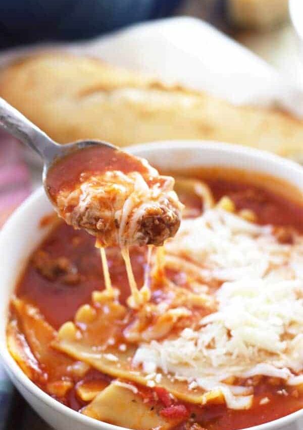 Lasagna Soup -easy one pot recipe with all the flavors of lasagna but no layering! | countrysidecravings.com