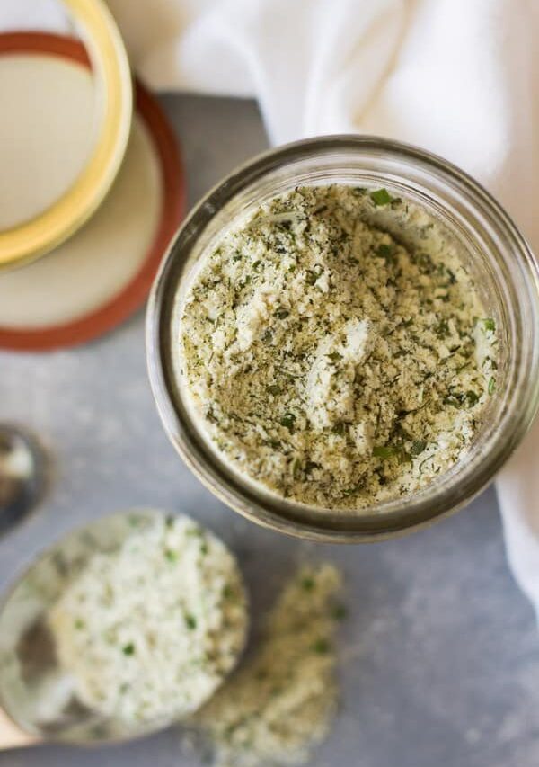 DIY Homemade Ranch Seasoning recipe for a quick and easy alternative to those store bought packets! | www.countrysidecravings.com