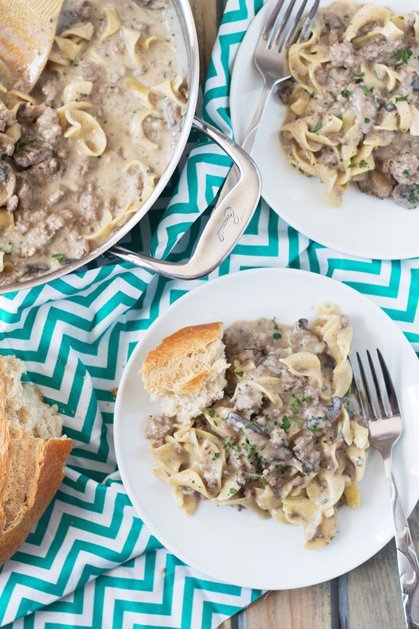 One Pot Hamburger Stroganoff is a quick and easy recipe. Ground beef, onions, mushrooms and egg noodles all cooked in a creamy sauce. (no cream of mushroom soup) | www.countrysidecravings.com