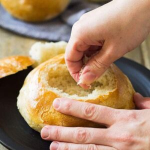 These Homemade Italian Bread Bowls are made with simple ingredients and are perfect for filling with comforting and hearty soups! | www.countrysidecravings.com