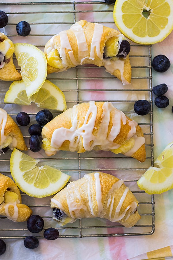 These Lemon Blueberry Cheesecake Crescent rolls are an easy recipe that combine cream cheese, lemon and blueberries! 