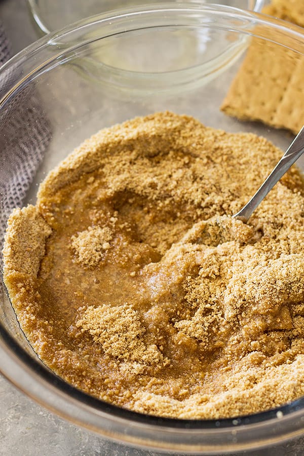 This simple Homemade Graham Cracker Crust is a great alternative to those store bought crusts. It is easy to make and tastes a whole lot better!