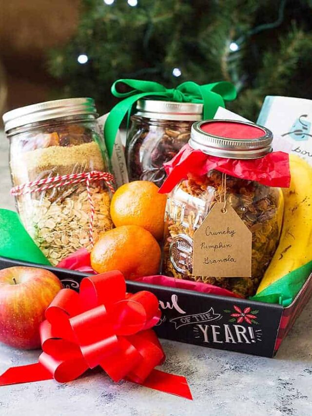 These DIY Christmas Gift Baskets are the perfect gift for all your foodie people or those that have everything already.