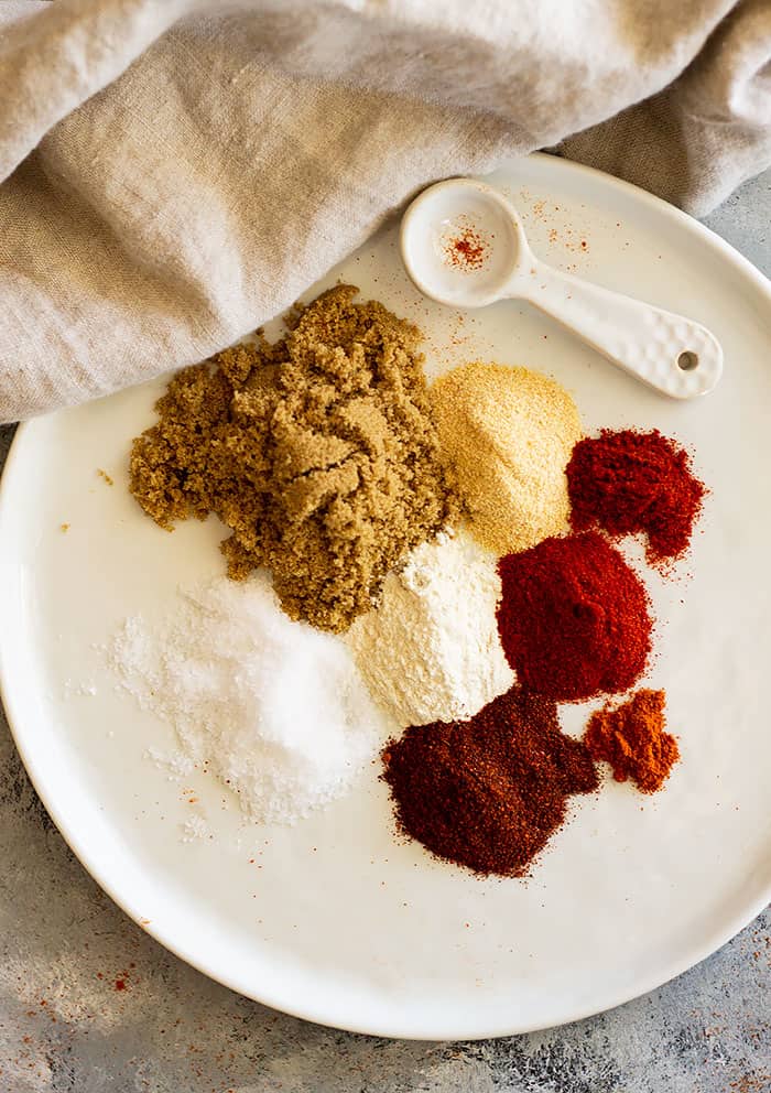 Sweet BBQ Rub for Chicken -a super quick and easy spice rub for your grilled chicken. It also works great on grilled pork and it's a lot cheaper than buying rubs from the store.