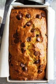 This Easy Banana Bread is the BEST banana bread!! It's perfectly moist, not gummy, and the perfect canvas for any additions!! #easyrecipe #bananabread #quickbread
