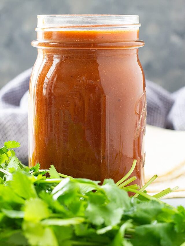This quick and easy Red Enchilada Sauce is a perfect substitute for the canned stuff. It's full of flavor and so easy to make! #redechiladasauce #homemadeenchiladasauce