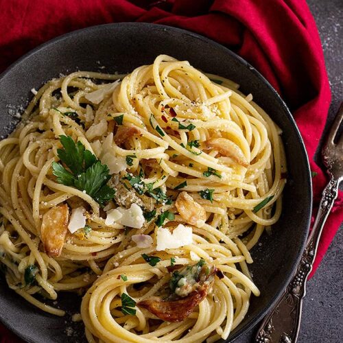 Spaghetti Carbonara - Countryside Cravings