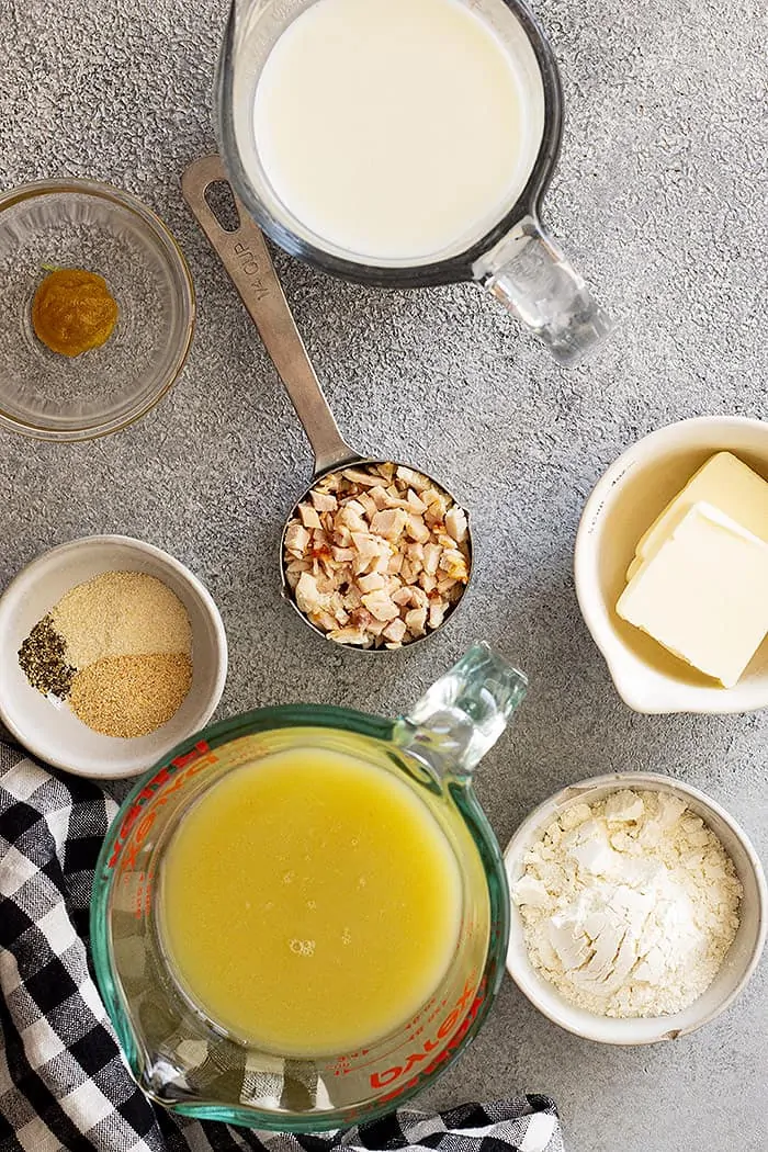 Ingredients used in this recipe- chicken broth, cream, butter, flour, spices, and chicken.