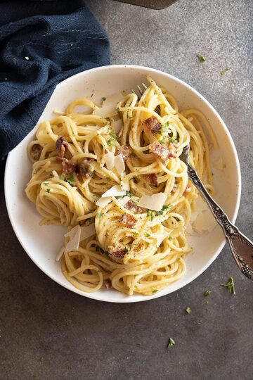 Spaghetti Carbonara - Countryside Cravings