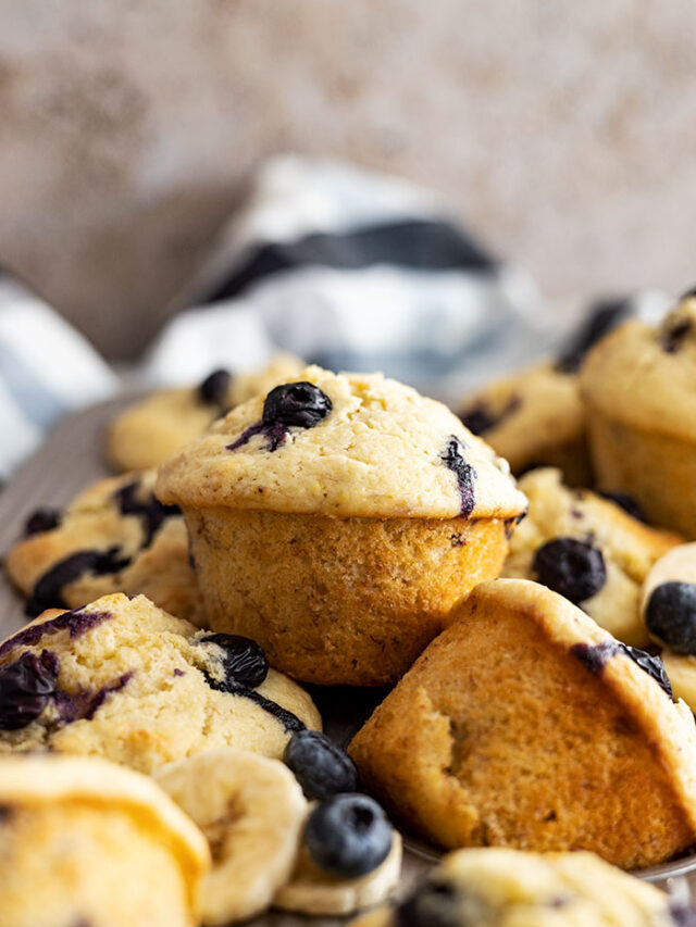 cropped-blueberry-banana-muffins-picture.jpg