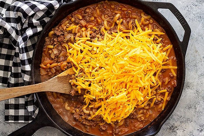 how to make hamburger helper in a cast iron skillet with cheddar cheese