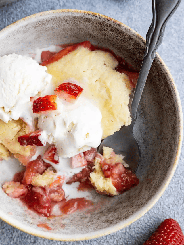 Strawberry Rhubarb Pudding Cake