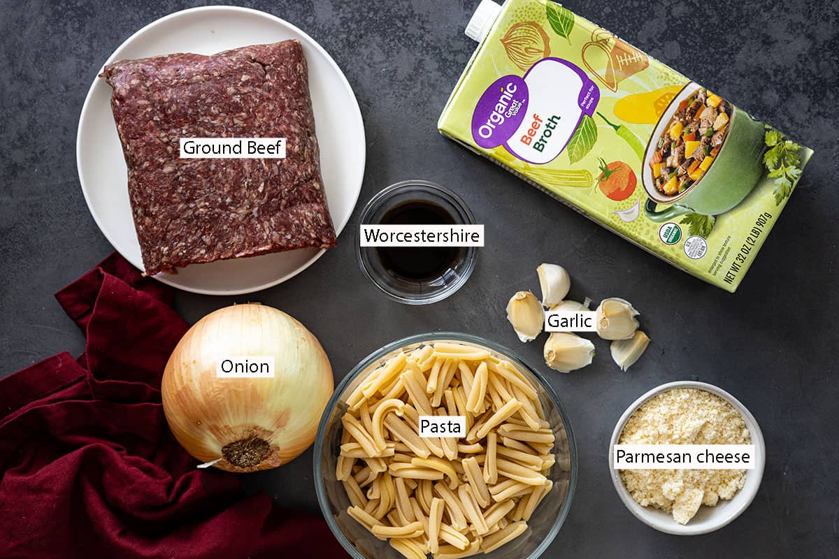 Ingredients: ground beef, beef broth, Worcestershire, garlic, pasta, onion, parmesan. 